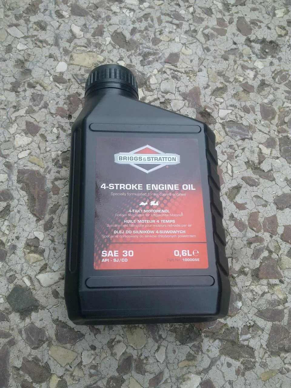 Можно ли залить в мотоблок автомобильное масло. Масло briggs stratton sae 30 для 4-х тактных двигателей 0.6. масло для мотоблока тарпан 4 тактное с воздушным охлаждением. sae 30 для 4-х тактных двигателей с воздушным охлаждением.