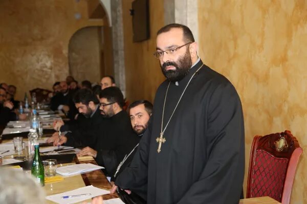 ереванская епархия. патриаршего экзарха армянской апостольской церкви в москве,. армянская духовная семинария астрахань. тер гют каграманян. глава российской ново нахичеванской епархии.