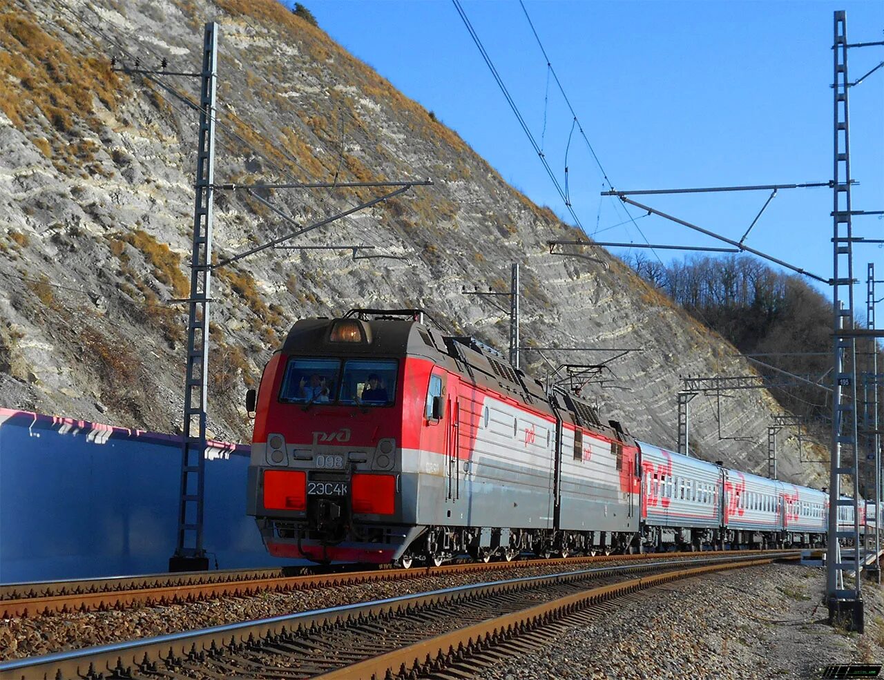поезд 236с адлер — санкт-петербург на вокзале адлер. адлер санкт петербург жд. адлер санкт петербург жд. поезд 114 с адлер санкт-петербург фото. остановки санкт петербург адлер.