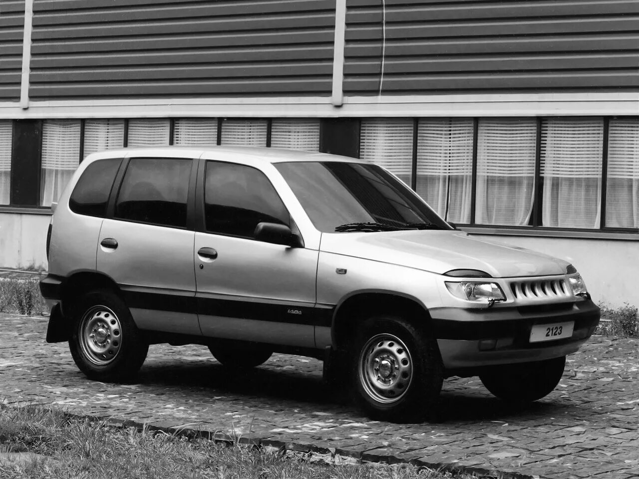 Chevrolet Niva 2123. ВАЗ 2123 1998.