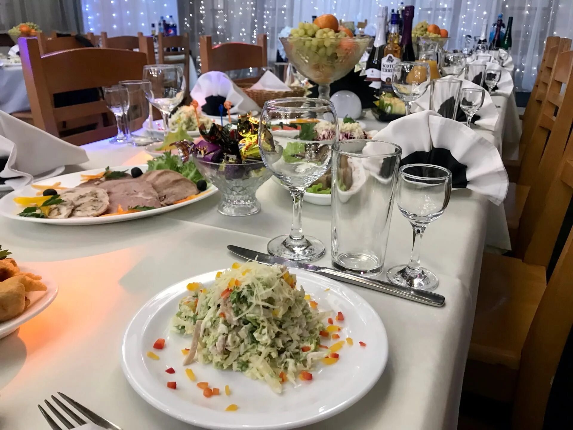 Дворик череповец. Кафе славянский дворик череповец. Ресторан славянский дворик череповец. Кафе славянский дворик. Кафе славянский дворик петергоф.