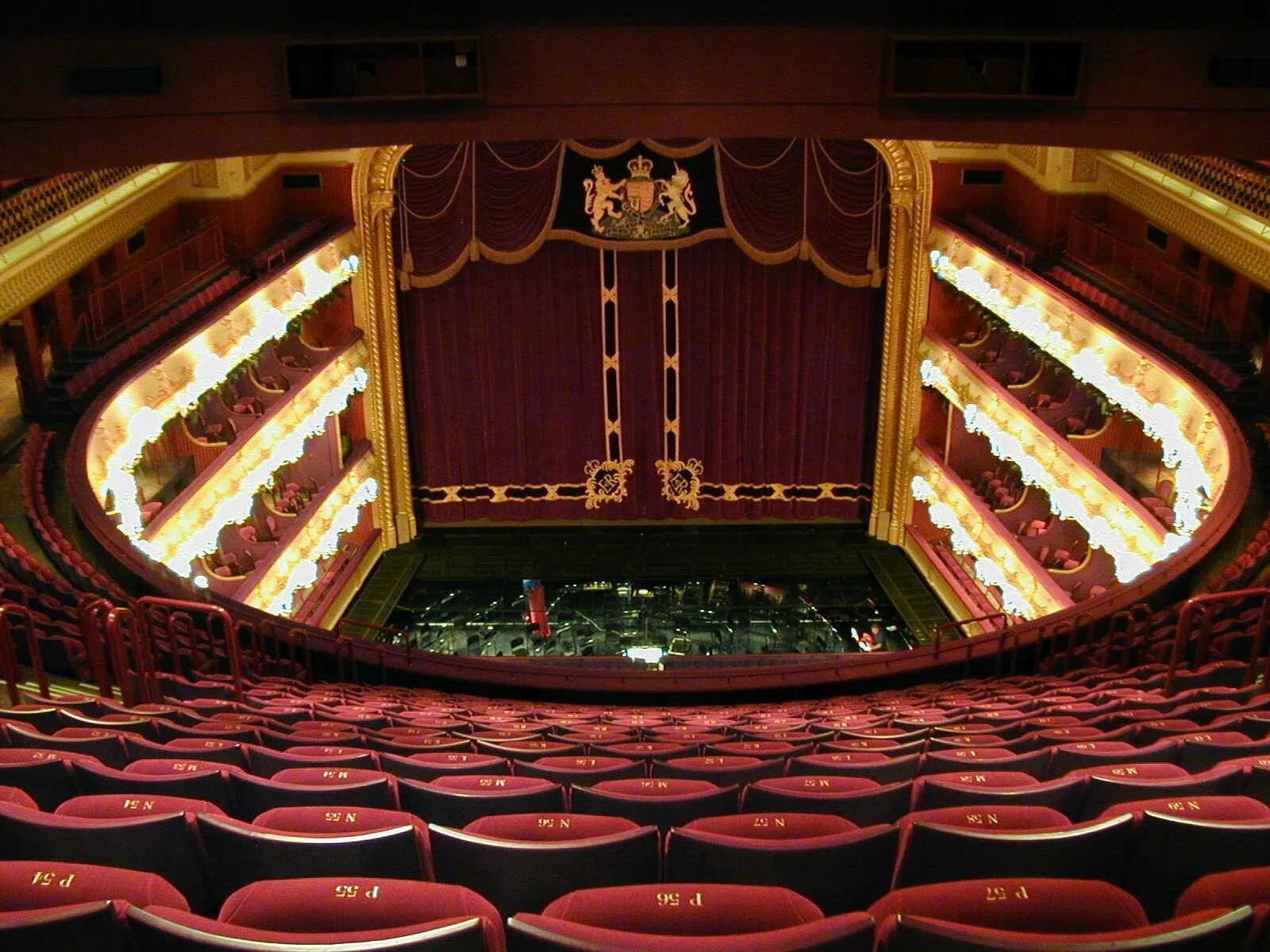 London theaters. London theaters. Ковент гарден театр внутри. Театр принца уэльского в лондоне. Theatre inside.