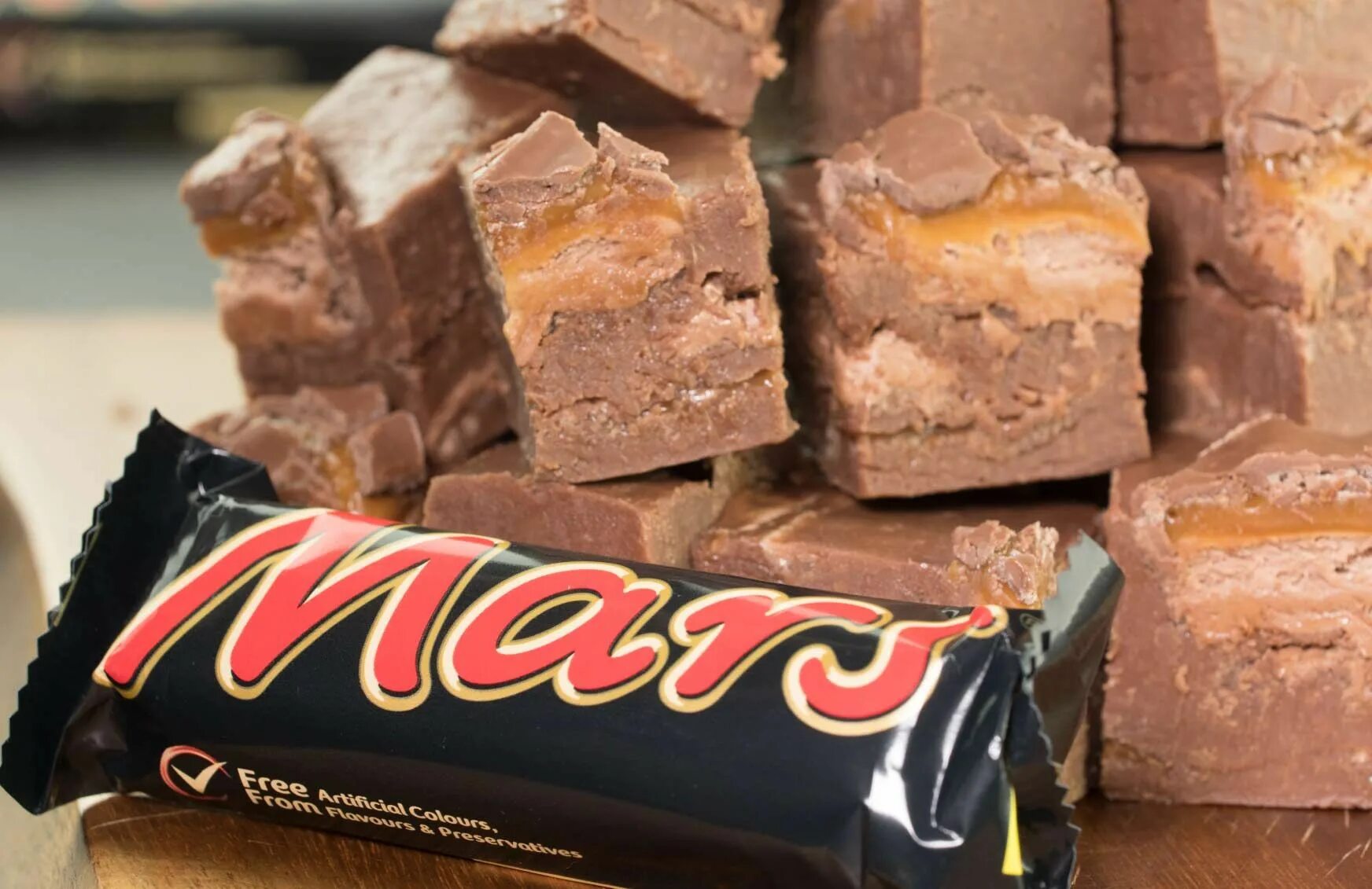 Mars bar. Фадж конфеты акконд. шоколад galaxy salted. battered mars bar.