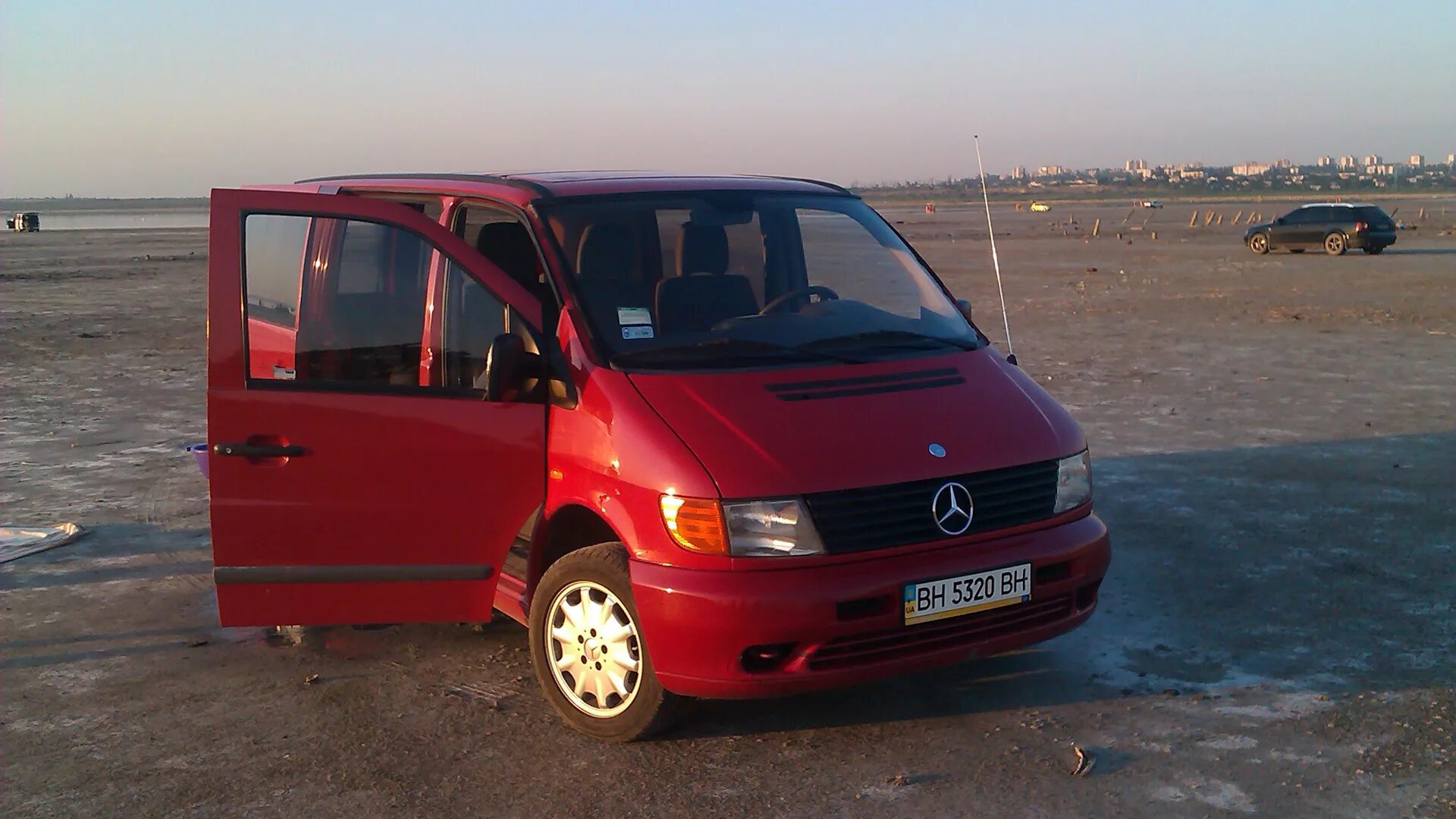 Поколения вито. Mercedes vito 1 поколение. Mercedes benz vito 638. Мерседес вито 1 поколения. Мерседес вито 1 поколения.