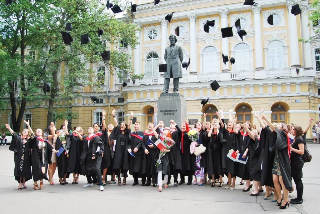 Вузы спб после 11. Институт имени Герцена Санкт-Петербург. РГПУ им. а. и. Герцена, Герценовский университет. РГПУ Герцена Санкт Петербург. Педагогический университет имени Герцена внутри.