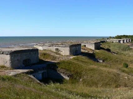 Береговые укрепления на море