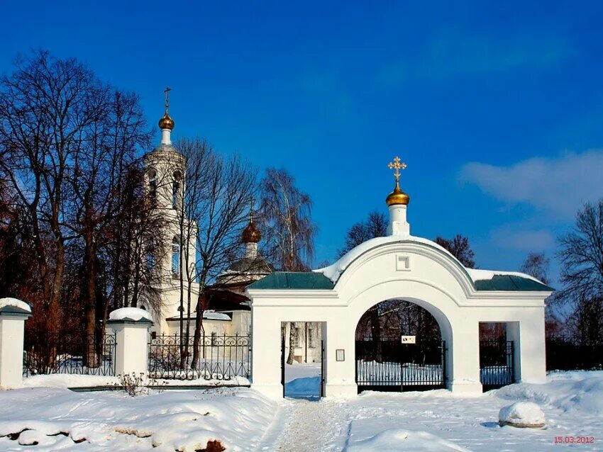 ратмино храм дубна. приход храма похвалы пресвятой богородицы в ратмино. ратмино храм дубна внутри. церковь похвалы богородицы дубна. ратмино храм дубна внутри.