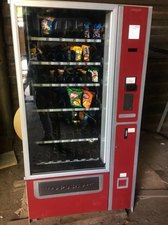 Аренда под автоматы. Вендинговый аппарат Unicum. Снековый автомат Unicum foodbox. Снековый автомат Уникум Фокс бокс купюроприемник. Купюроприемник для снекового автомата Уникум Фокс бокс.