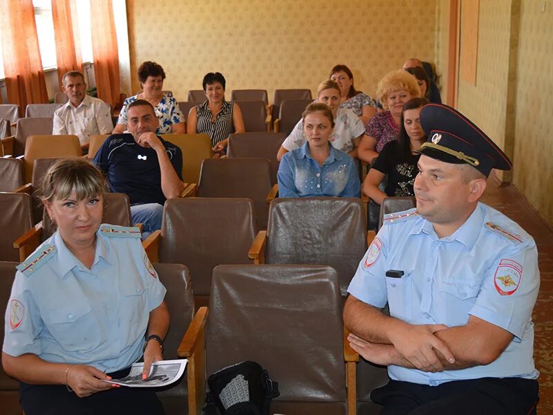 Валуйки подслушано в контакте. Начальник ГАИ Валуйки. Полиция Валуйки. Начальник полиции Валуйский район. Начальник полиции Валуйки Белгородской области.