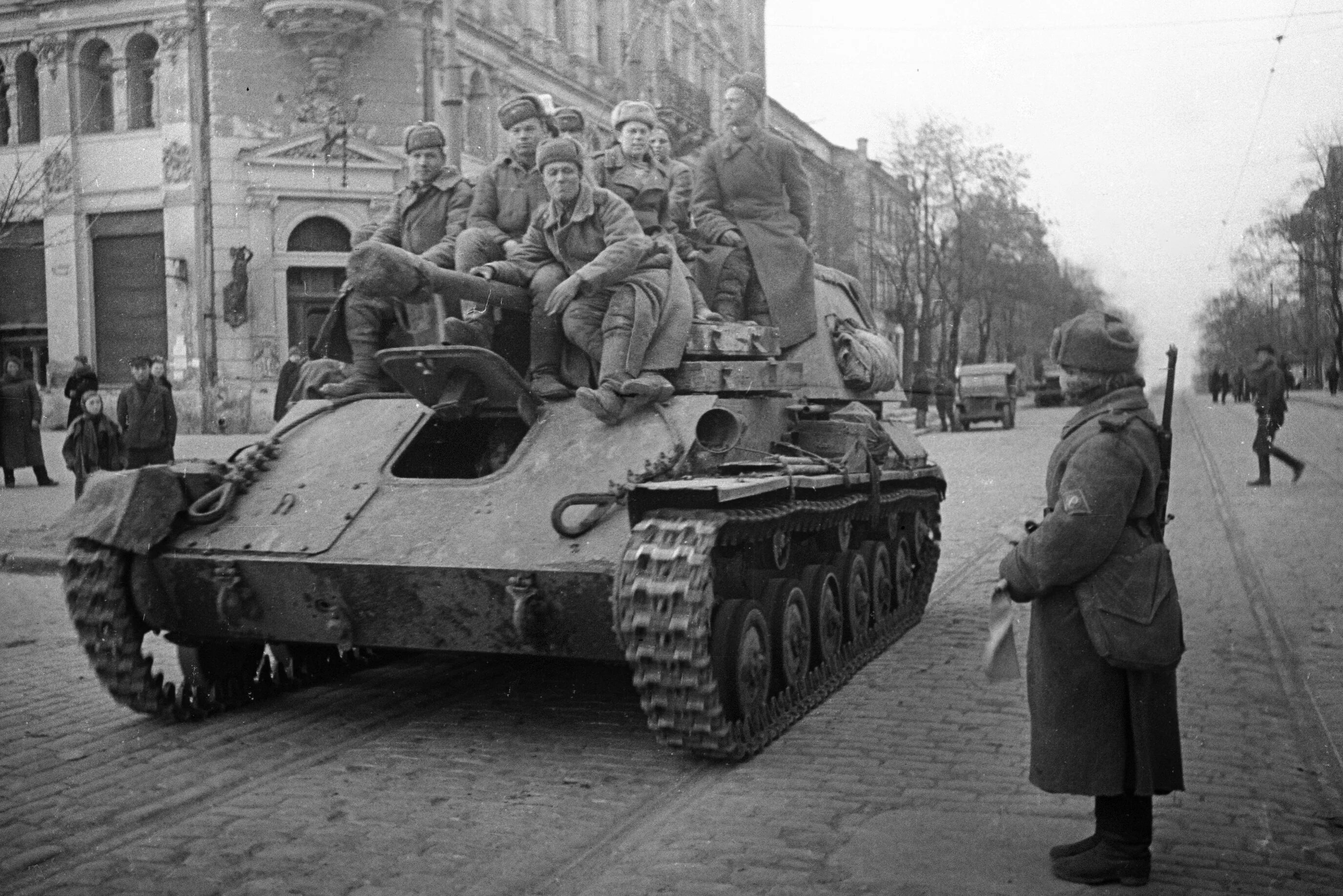 Одесса в годы войны 1941-1945. Освобождение Одессы 10 апреля 1944 года. Одесса город герой 1945. Одесская операция 1944. 10 апреля 1944 года