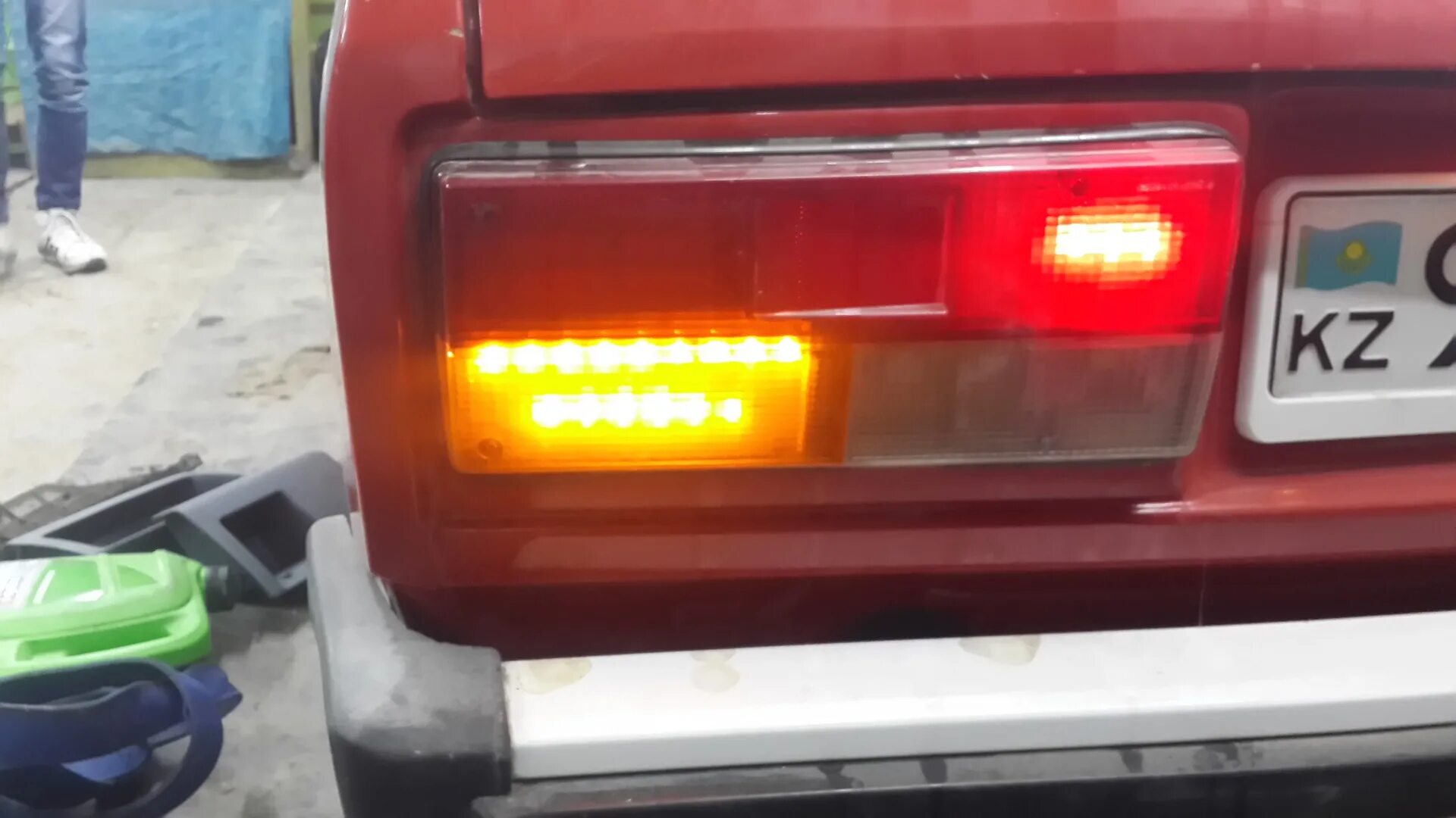 Задние фонари ваз 2107 габариты. Фонарь заднего хода ваз 2107. Стоп сигнал ваз 2107. Не горит фонарь ваз 2107. Задние фонари ваз 2107 габариты.