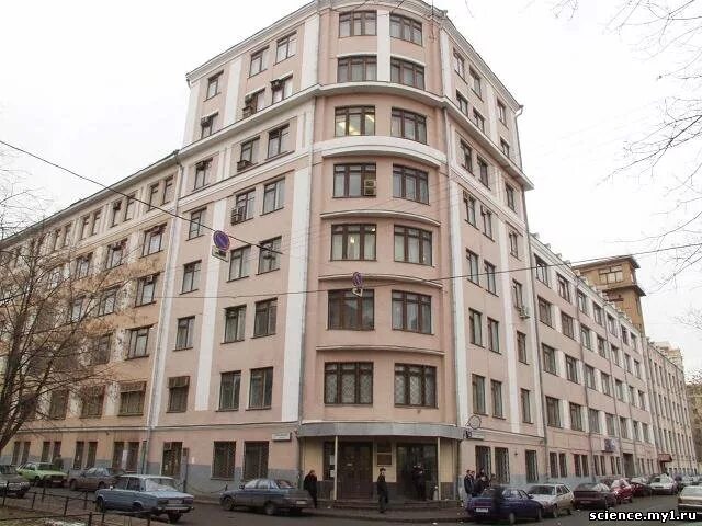 Малая пионерская ул 12 вшэ внутри. Малая пионерская улица москва. Миэм малая пионерская. Пятиэтажки в москве. Малая пионерская улица москва.