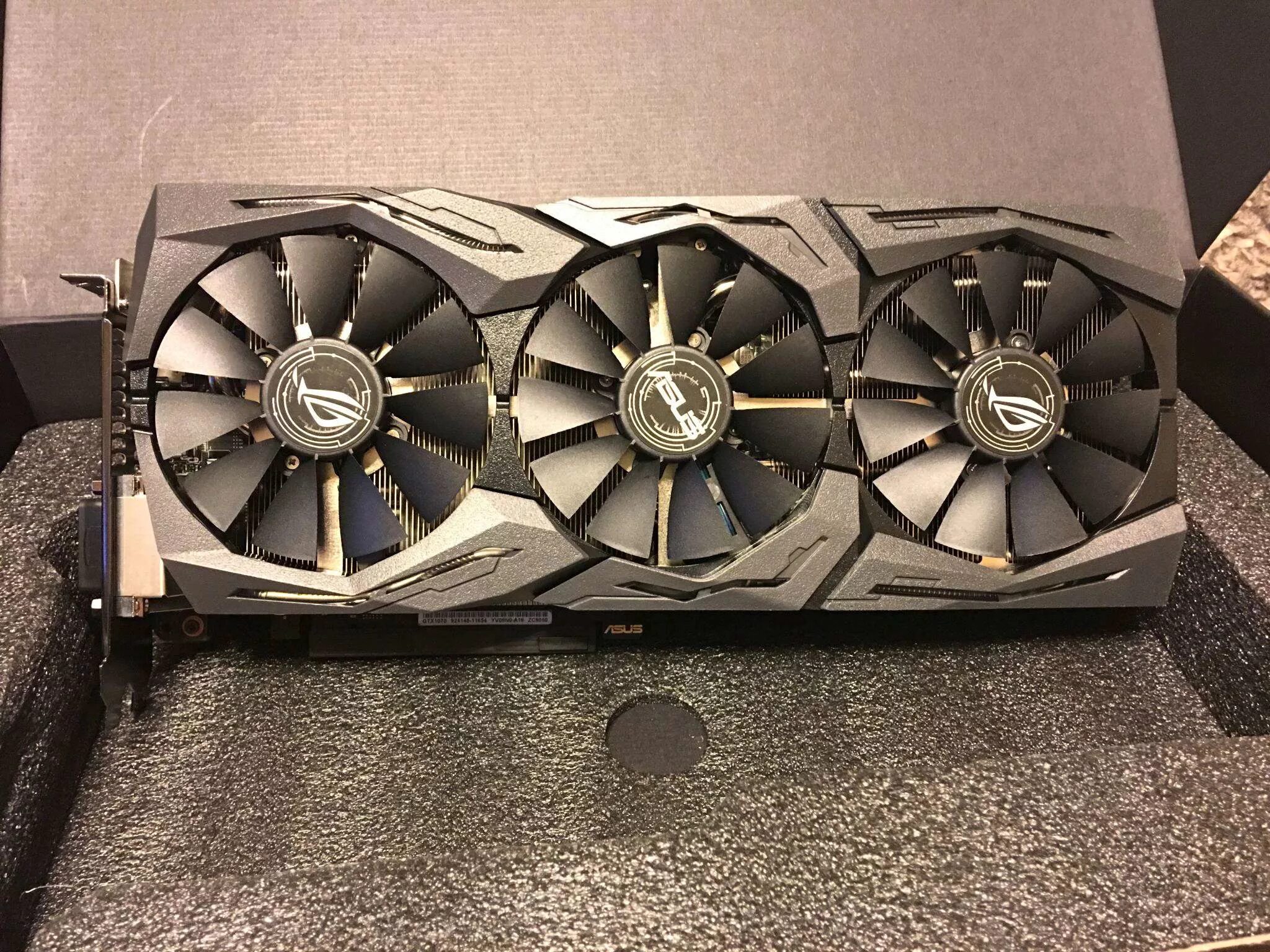 Geforce gtx 1060 strix. Видеокарта gtx 1070 asus strix. Gtx 1070 8gb asus rog strix. Asus strix gtx1070. Gtx 1070 8gb asus rog strix.
