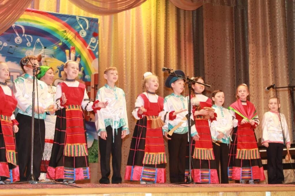 верхняя хава воронежская область детский сад. панинская школа воронежской области. хохольская сош учителя. художественная школа острогожск. детская школа искусств воронежская область ст дубовка.