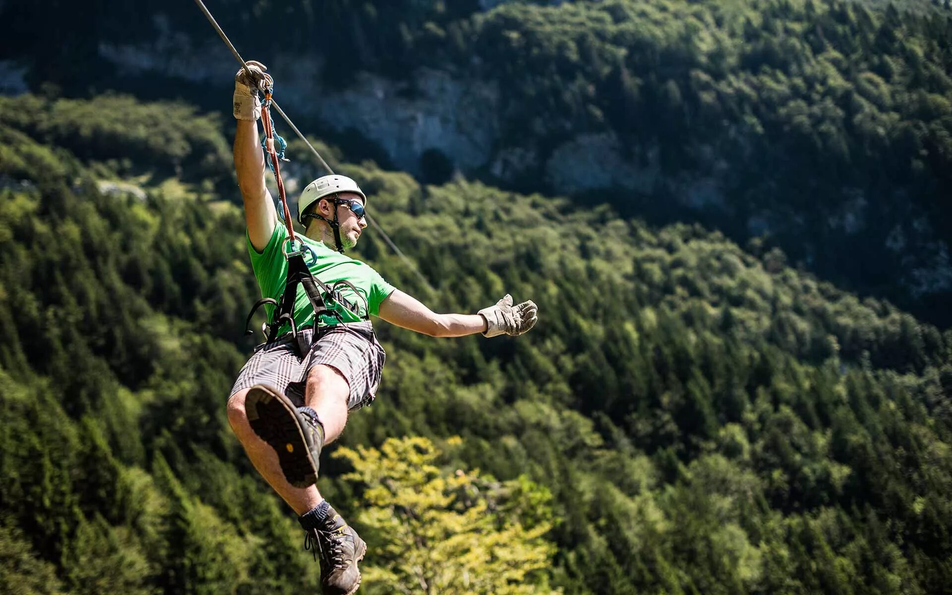 Зиплайн что это такое. Зиплайн Словения. Зиплайн Эльбрус. Зиплайн - zip line. Zipline Bovec.