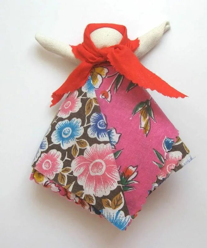 Куколка масленица из ткани. Обережная кукла масленица мк. Кукла мотанка на масленицу мк. Кукла масленица мастер класс. Куколка масленица из ткани.