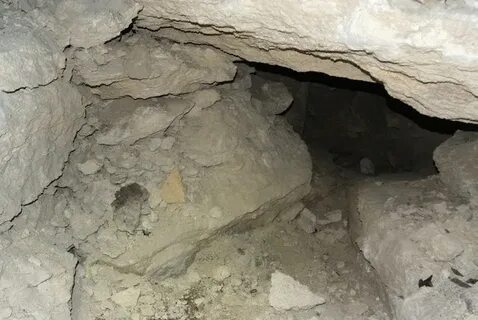 В аджимушкайских каменоломнях было обнаружено несколько тракторов