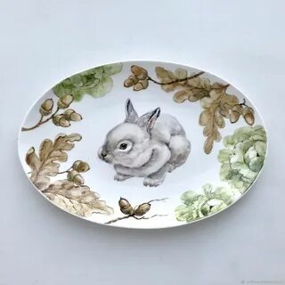 Тарелка с зайцами