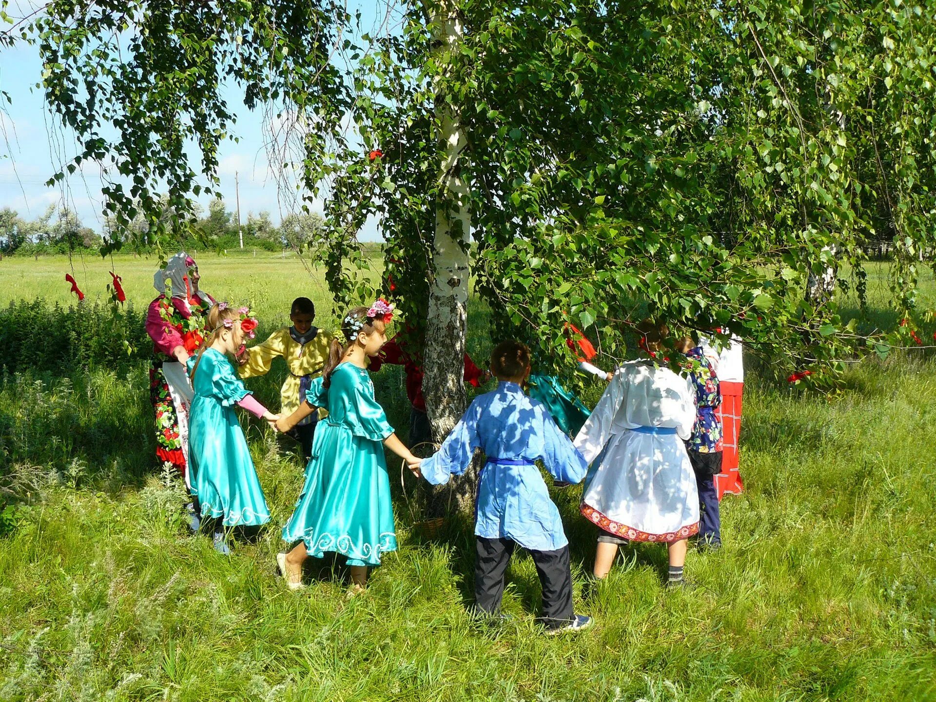 Вешканы. Семик в 2024. Семик в 2024. Марийские праздники картинки. Семик троица картинки.