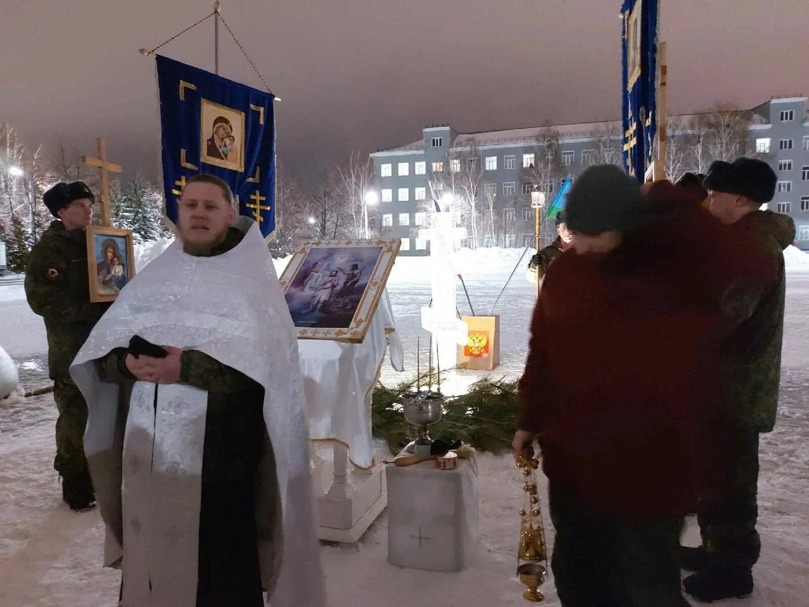 Территория 31 декабря. С Крещением ВДВ. Ульяновская ВДВ на крещении. Крещенские купания в 31 ОДШБР. Бригада крещение Ивана.