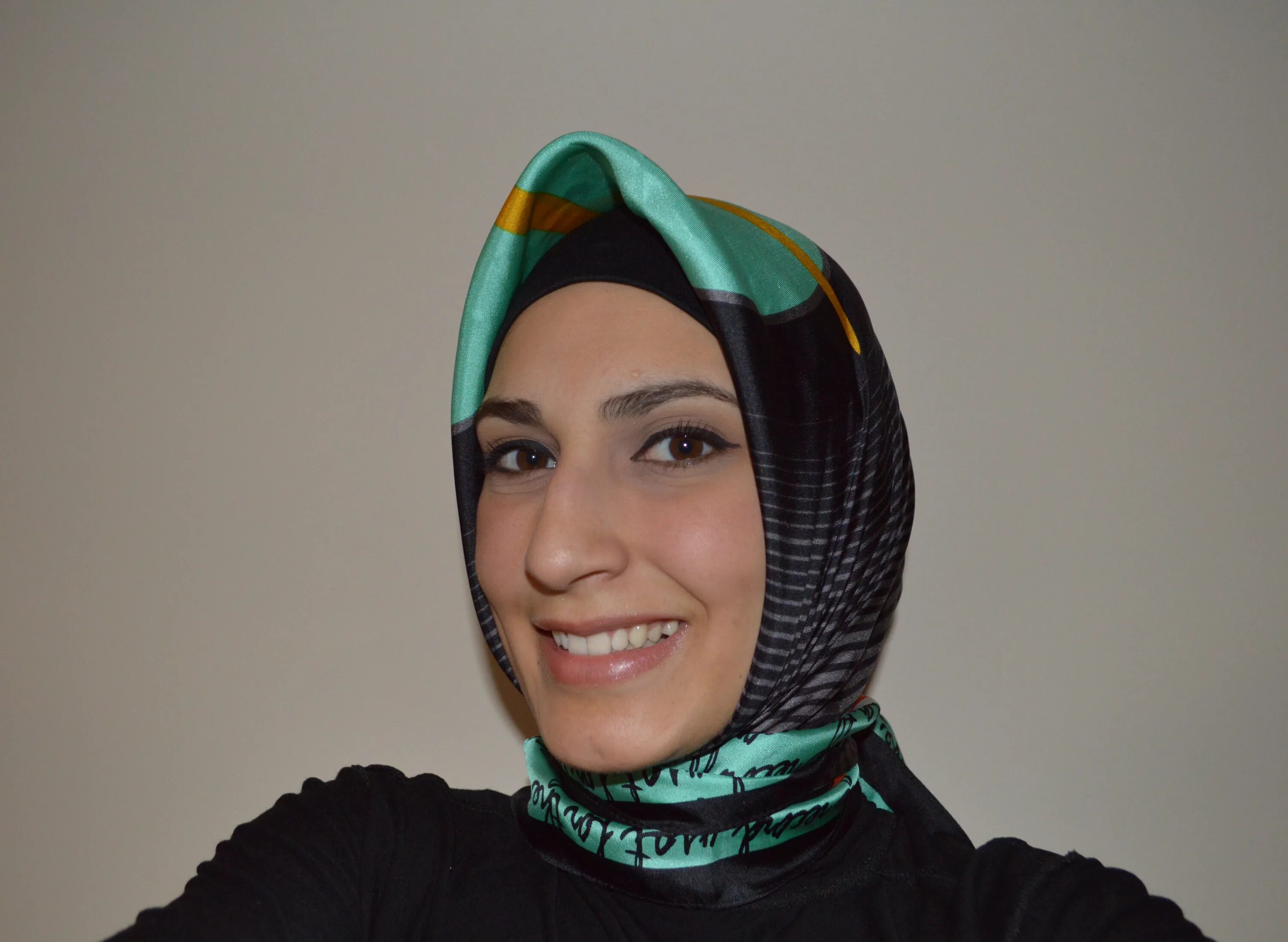 Турбан модель. Turkish woman. Турецкие женщины фото. Сальма галаева черкешенка. Turkish woman.