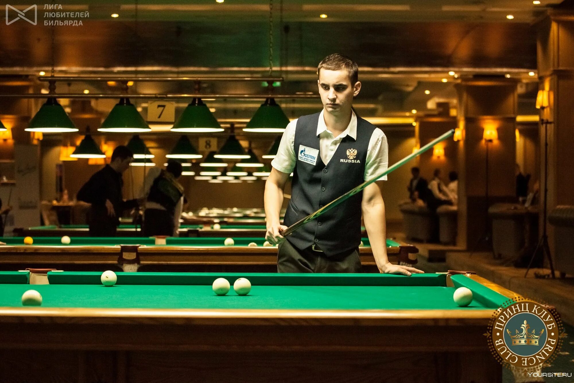 Бильярд мужчина. Фрэнсис андерсон бильярд. Урунов фарход бильярд. Дмитрий катуар бильярд. Бильярд небожители.