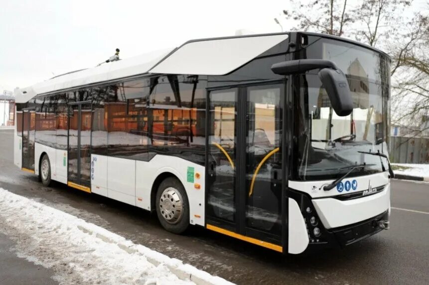 В каком городе выпускают троллейбусы. МАЗ 303т20. МАЗ 303 троллейбус. Троллейбус МАЗ 303 В Казани. Новый автобус МАЗ 303.