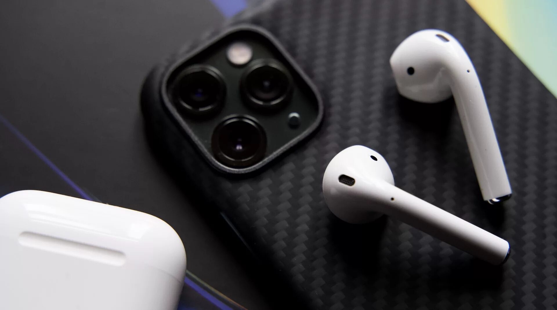 Аэрподс 2. Iphone AIRPODS 2. Iphone 12 AIRPODS. Iphone AIRPODS Pro 2. AIRPODS 3 iphone 12.