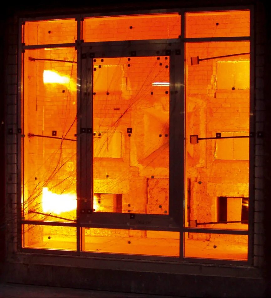 Противопожарные окна купить. Противопожарные стеклопакеты EIW 60. Противопожарные окна EIW 30. Огнестойкие окна. Алюминиевые противопожарные окна.