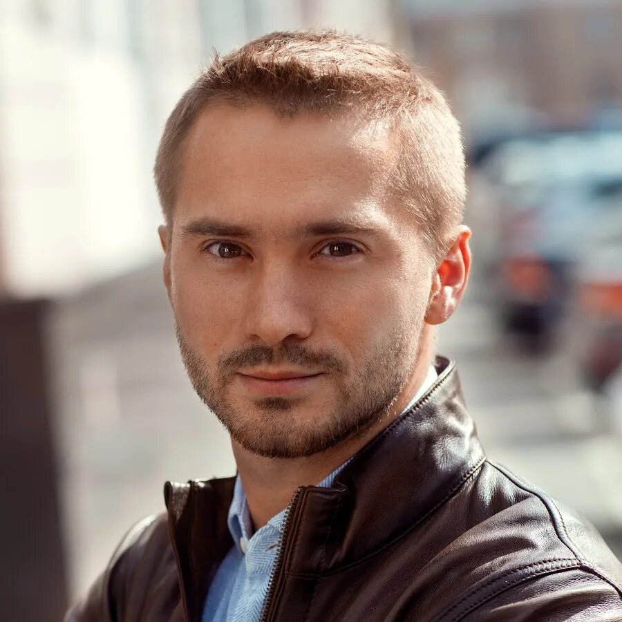 Лев бердников. Еврейский лев. Бердников сергей николаевич магнитогорск. Суриков всешутейший собор. Лев бердников википедия.