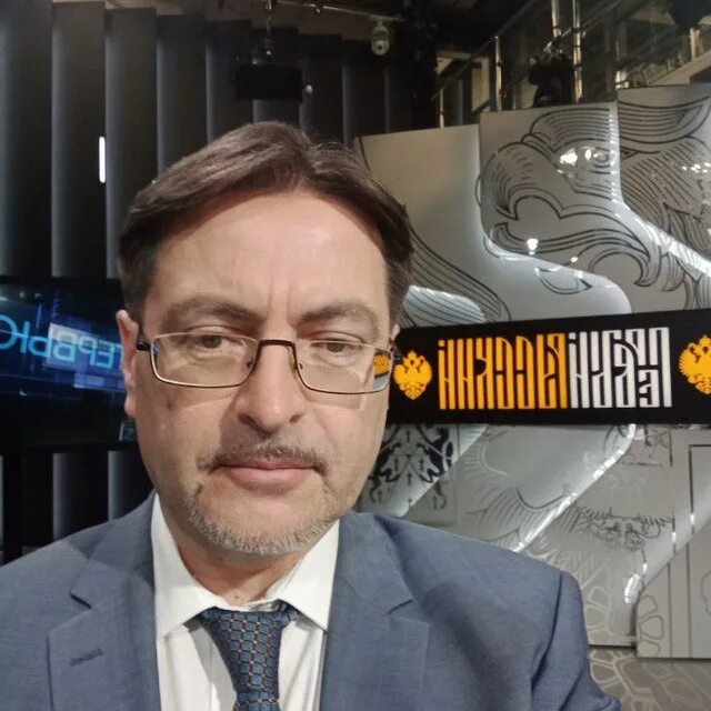 Ведущий царьград тв. Царьград новости. Царьград медиа. Курс новости царьград. Царьград тв студия.