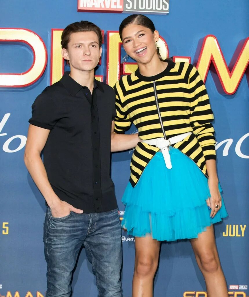 Tom Holland and Zendaya. Зендая и том Холланд. Зендая и том Холланд рост. Зендая и Холланд.