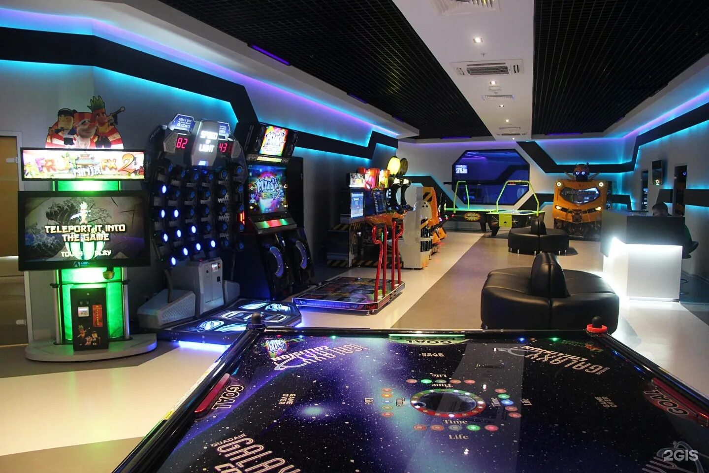 ТЦ Гагаринский боулинг Laserland. Центр внеземных развлечений Laserland в ТЦ Гагаринский. ЛАЗЕРЛЭНД В Гагаринском. Лазер ленд Гагаринский