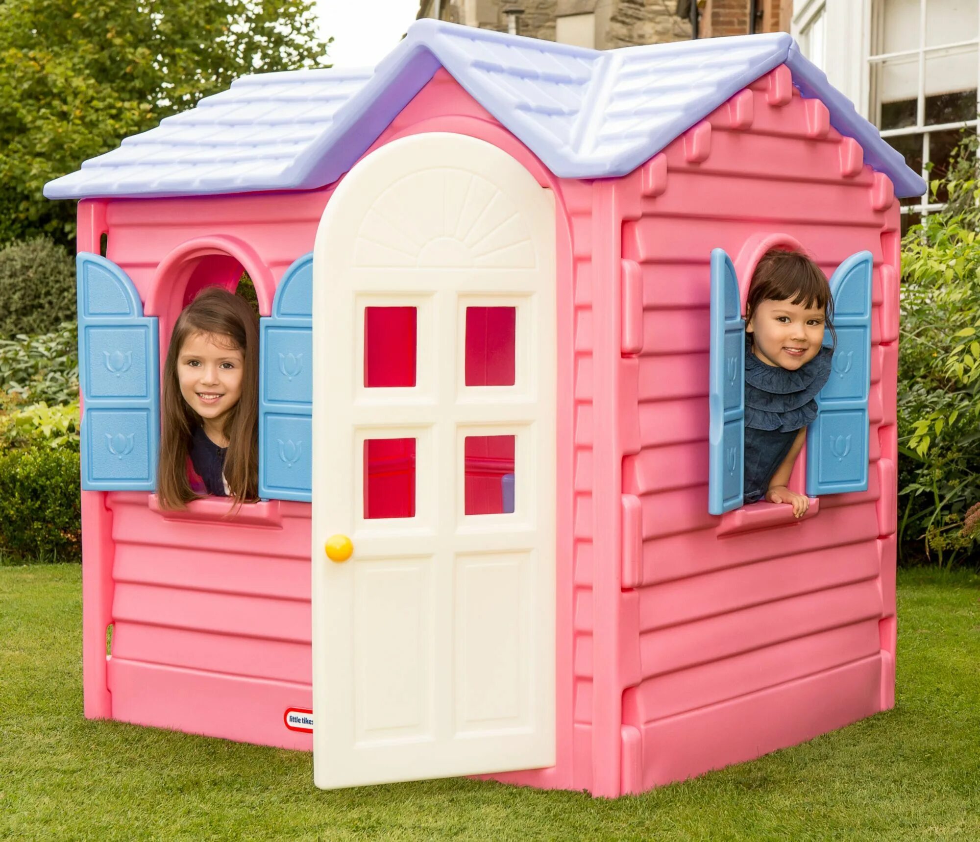 Домик keter magic play house. Деревянный домик для детей. Домик для детей. Покажи домики для детей. Домик для детей.