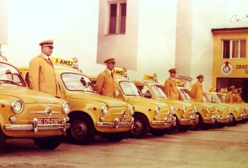 Такси СССР 70е. Советский таксопарк. Таксист 80х. Форма советского таксиста. Советский таксист