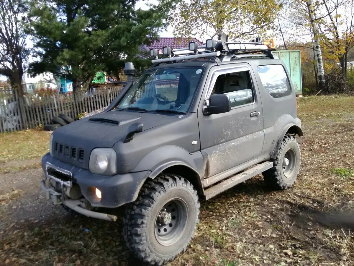 Авито купить сузуки джимни бу. Джип Сузуки Джимни. Джимни 1.3 с лебедкой. Jimny 1/10. Suzuki Jimny 3 дверный.