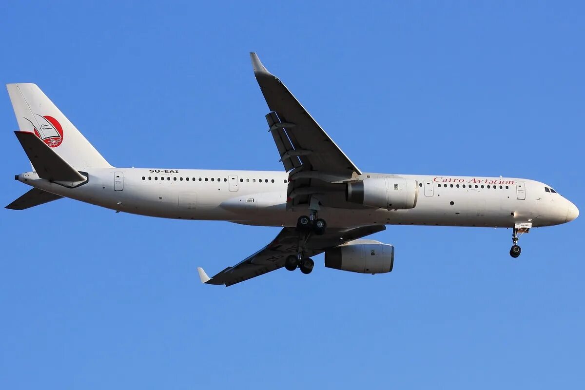 Ту-204 пассажирский самолёт. Ту-204-120. Ту-204 ссср. Ту 120. Ту-204-120.