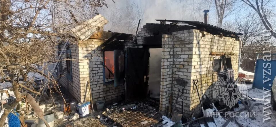 11 микрорайон балаково. Пожар на балаковской. Волжская 71 балаково. Пожар 22. Пожар на саратовской гэс балаково.
