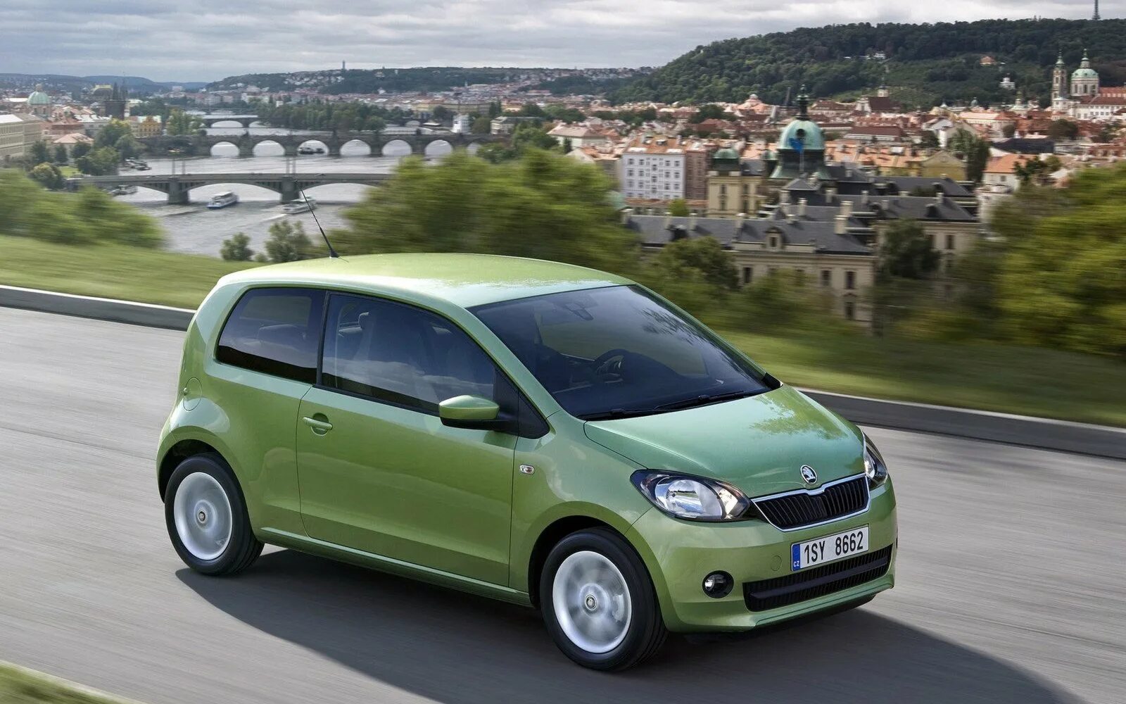 Марка машины малолитражки фото. Шкода Ситиго. Skoda Citigo 2011. Skoda-Citigo-2016. Skoda Citigo 2014.