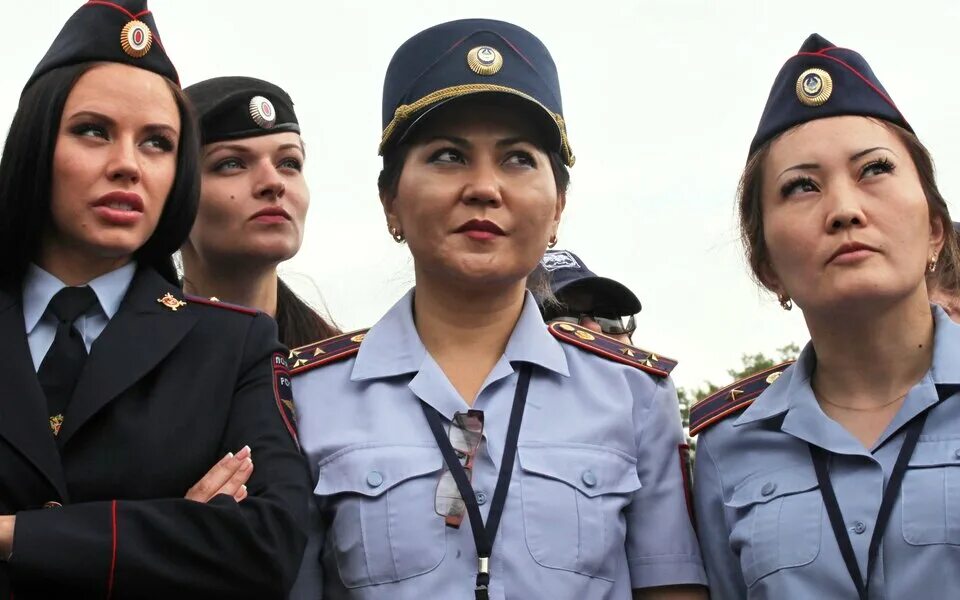 Емельянов роман александрович агпс мчс. Мвд мордовии леди в погонах. Форма фсин младший лейтенант. Аспирант в погонах 7. Ирина андина саранск.