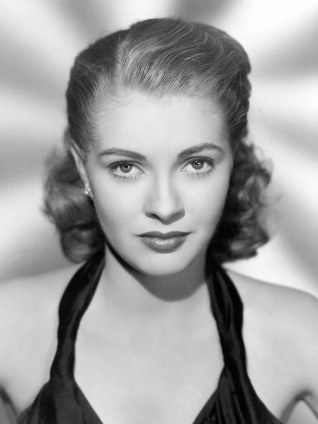 Beauties laurie. Laurie nelson модель. Лори нельсон фильмы. Лори нельсон в старости. Лори нельсон актриса фото.