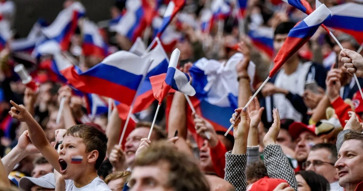 Russian fan. Болельщики. Болельщики России. Болельщики футбола. Футбольные болельщики России.