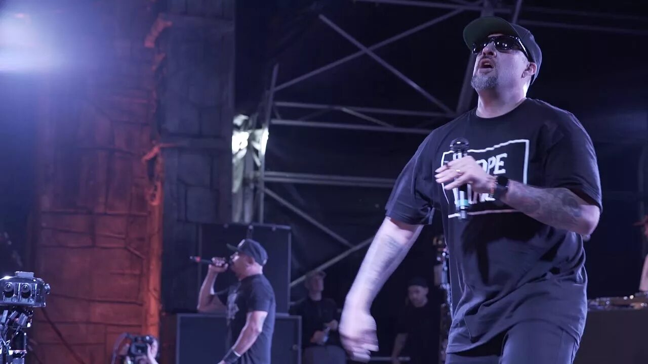 Cypress hill brain. Cypress Hill Insane in the. Сайпресс Хилл Live. Cypress Hill Insane in the Brain. BOOMTOWN rats "v Deep".