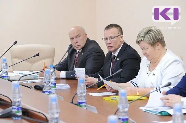 Депутат горбачев воркута. Госсовет республики коми. Депутат. Депутаты республики коми. Косов депутат госсовета республики коми.