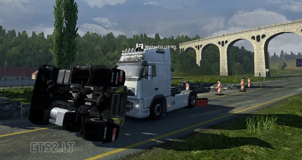 Евро трюк симулятор 2. Евро так евротрак симулятор. Euro Truck Simulator 2 авария. Евро трек симулятор 2 аварии.