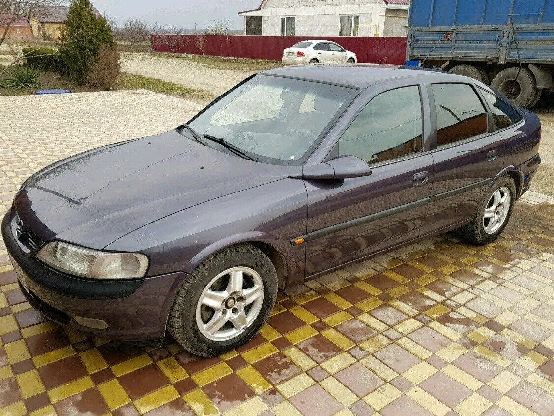 Опель вектра б беларусь. Opel Vectra 1997. Опель Вектра 1997. Opel Vectra b 1997. Опель Вектра 1997 года.