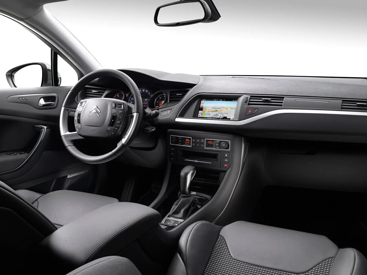 Citroen c5 2015. Citroen c5 2019. Ситроен с5 2015 седан. Ситроен ц5 салон