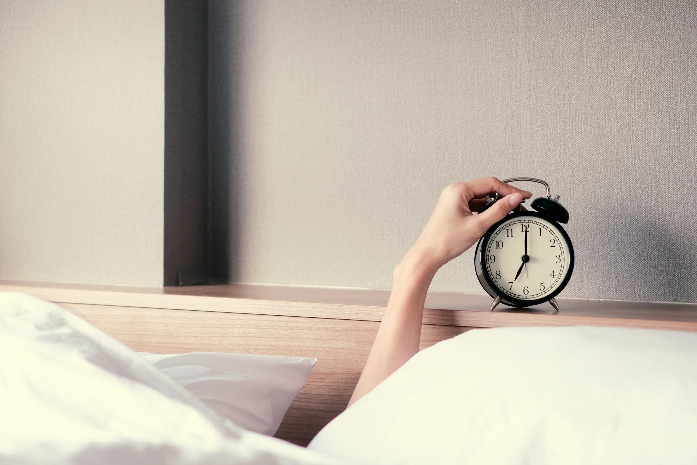 Alarm wake up