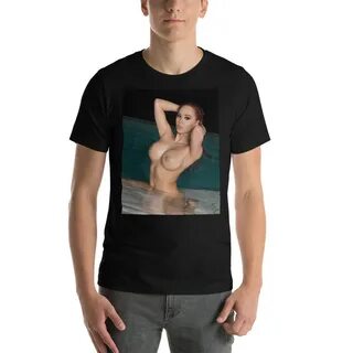 NSFW T-Shirt for Men And Women - Sexy Naked Asian Girl with Big Boobs Graph...