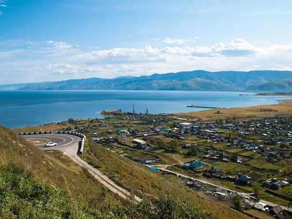 Порт байкал слюдянка. Култук байкал. Поселок култук байкал. Озеро байкал култук. Gjctkrreknerck.